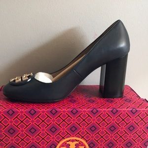 Tory Burch Navy pumps